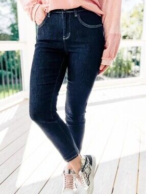 NWT Judy Blue Mom jeans in dark wash size 13/31